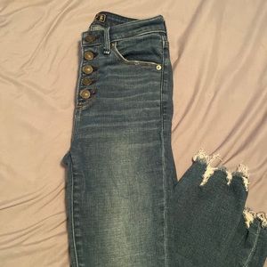 Abercrombie High rise ankle jeans